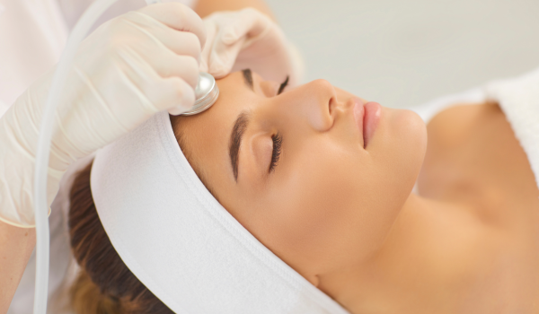 ¿Qué es la electromedicina? Tratamientos faciales y corporales